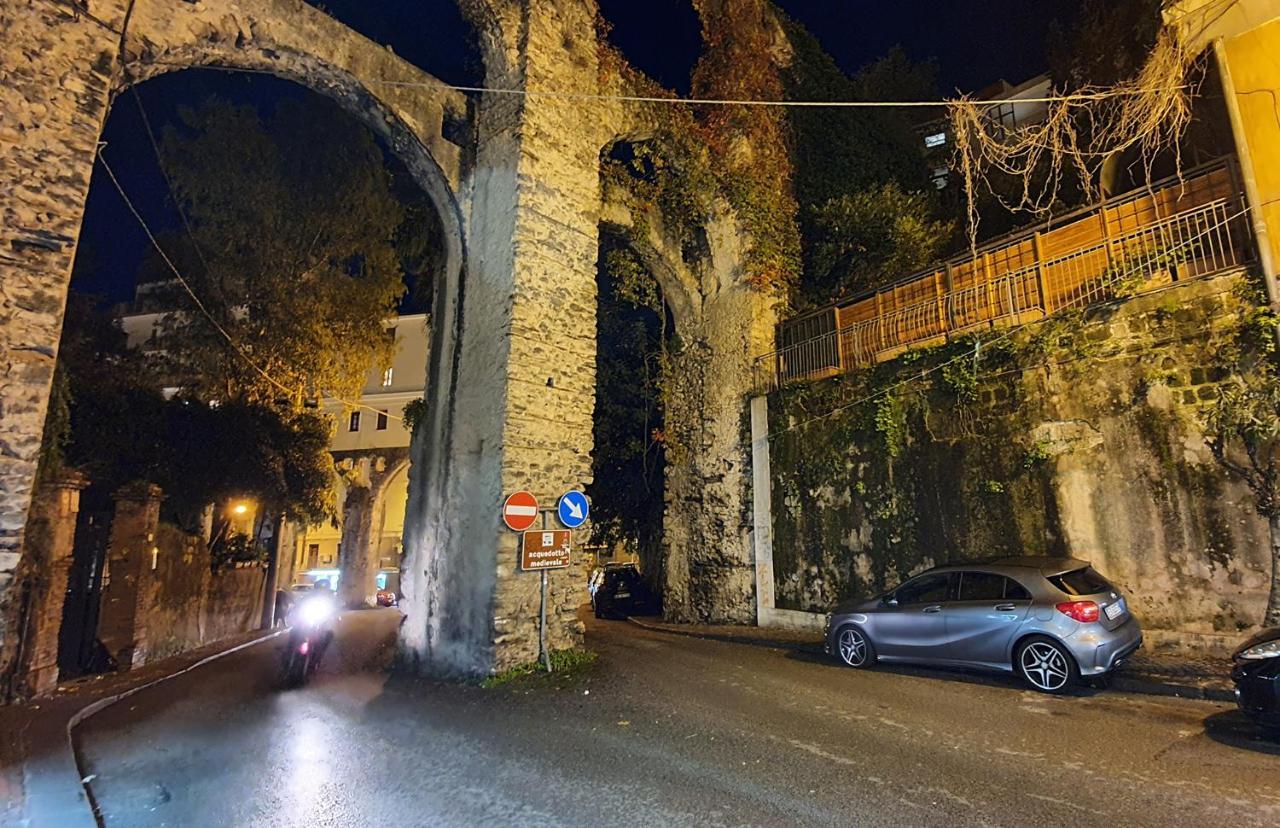 Bed and Breakfast La Casa Sugli Archi Salerno Exterior foto